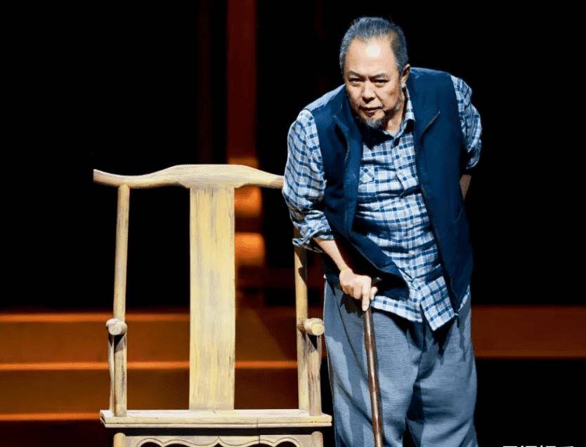 近日,其经纪人唐皓在社交网站上分享了张铁林的近况,据悉66岁的演员