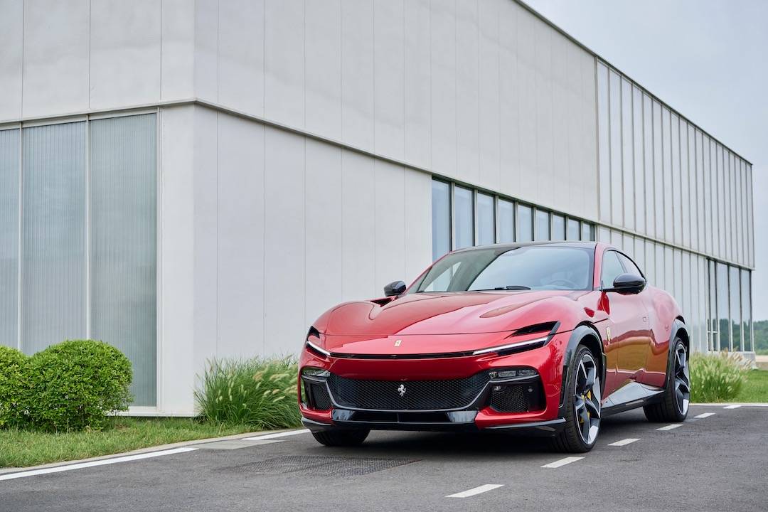 四门"纯血"法拉利 另辟蹊径的fuv 抢先体验purosangue_搜狐汽车_搜狐