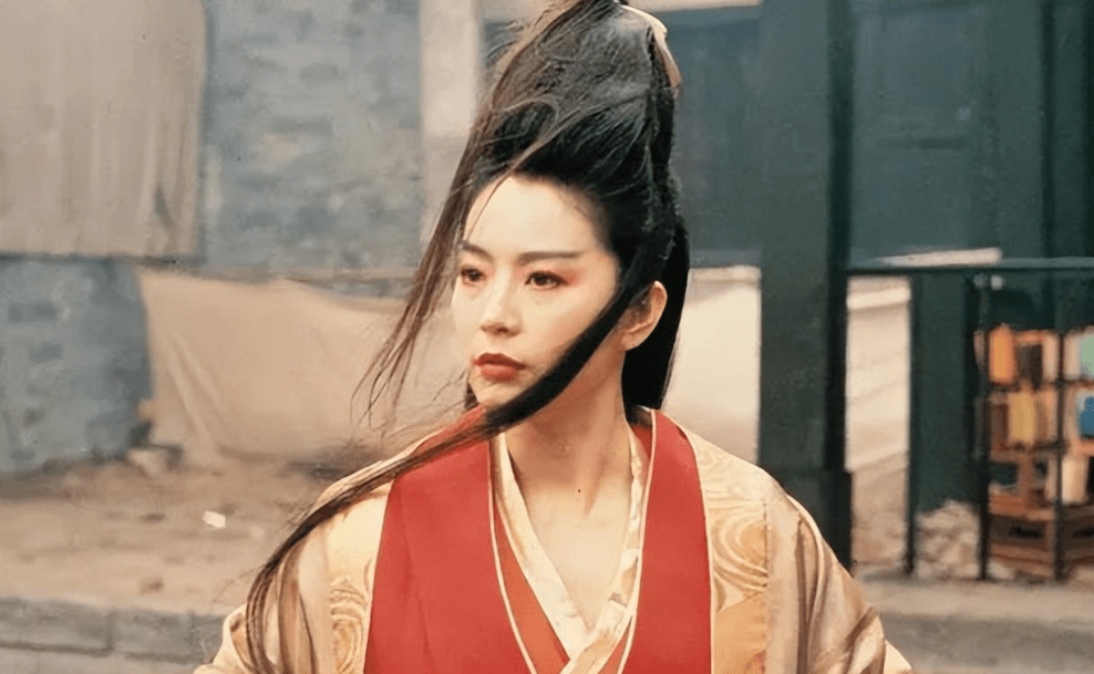 如今,林青霞的许多经典作品如《新蜀山剑侠》,《警察故事》,《笑傲