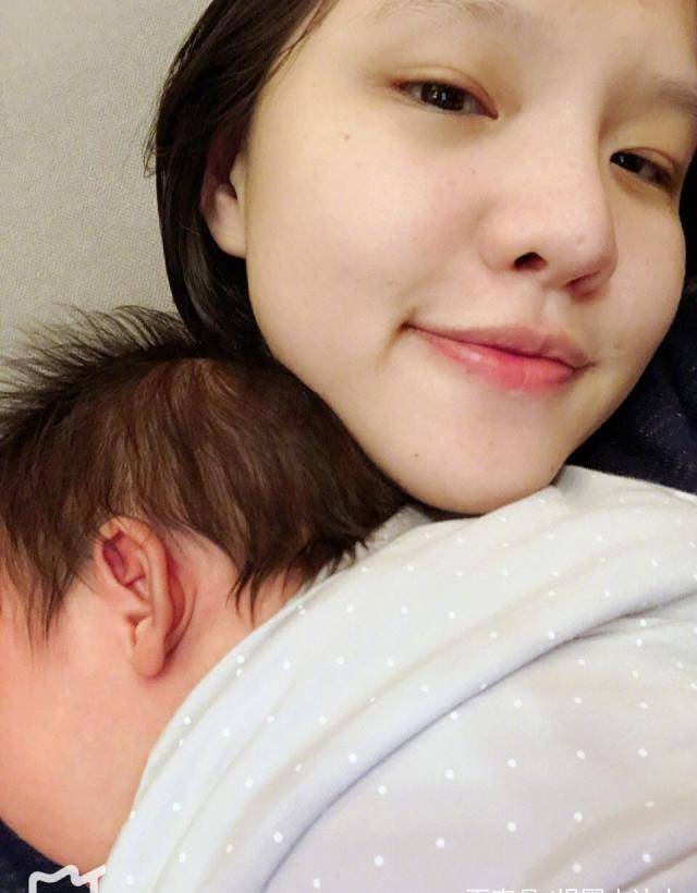 女星谢依霖二胎产不停,头胎才八个月就怀孕,明星包袱完全没有!