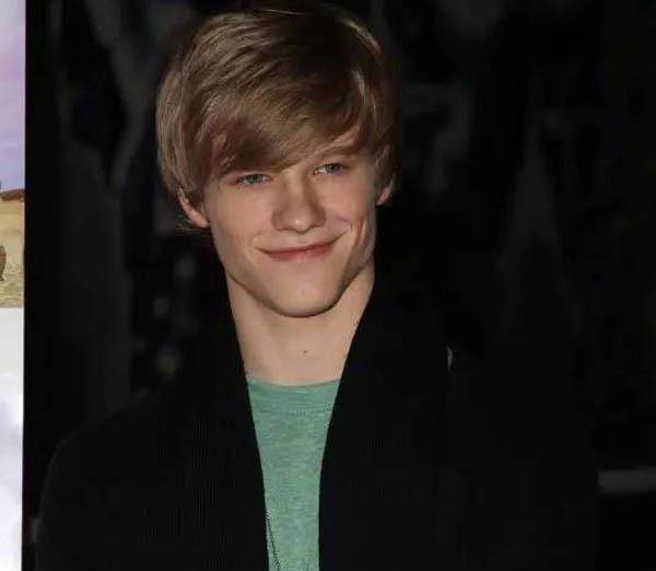 《iknowplaces》《clean》《wonderland》第八任:calvinharris这位