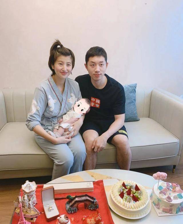 她进一队仅半年,就在直通赛击败王楠丁宁,获得世乒赛单打资格_姚彦