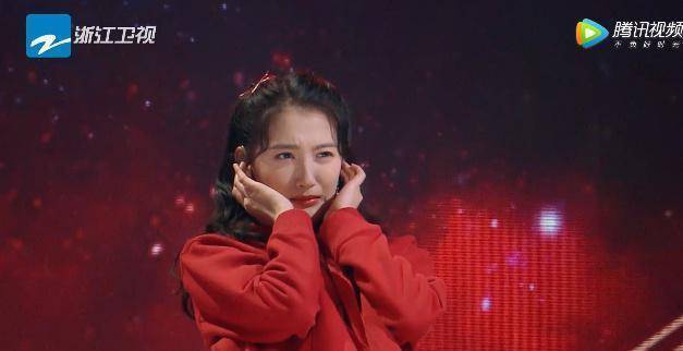 华晨宇和关晓彤在游戏中暴露了涵养网友:怀念欧阳娜娜_倪萍_气球