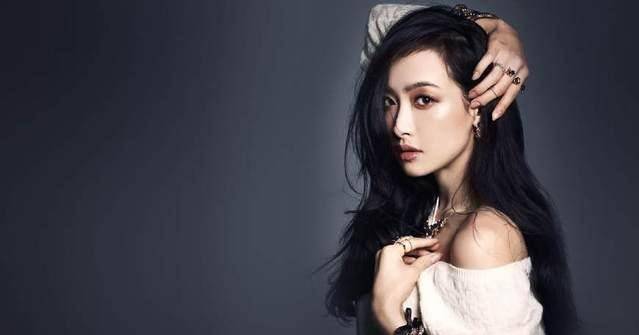 后来宋茜参加了我们结婚了节目.和尼坤组了cp,很是吸引了一大票粉.