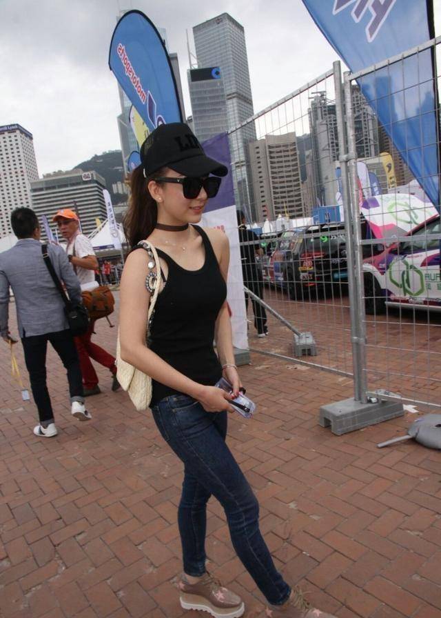 天王嫂方媛怀孕5个月仅46公斤,比当年她做模特时还显瘦_活动_身高