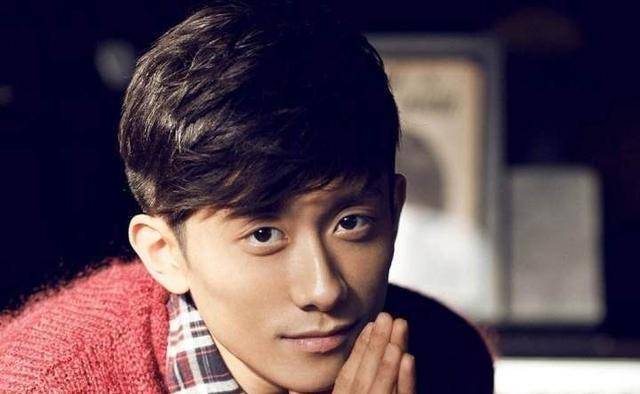 他常被别人拿着身高做话题,如今大方承认自己经常垫增高鞋垫_张一山