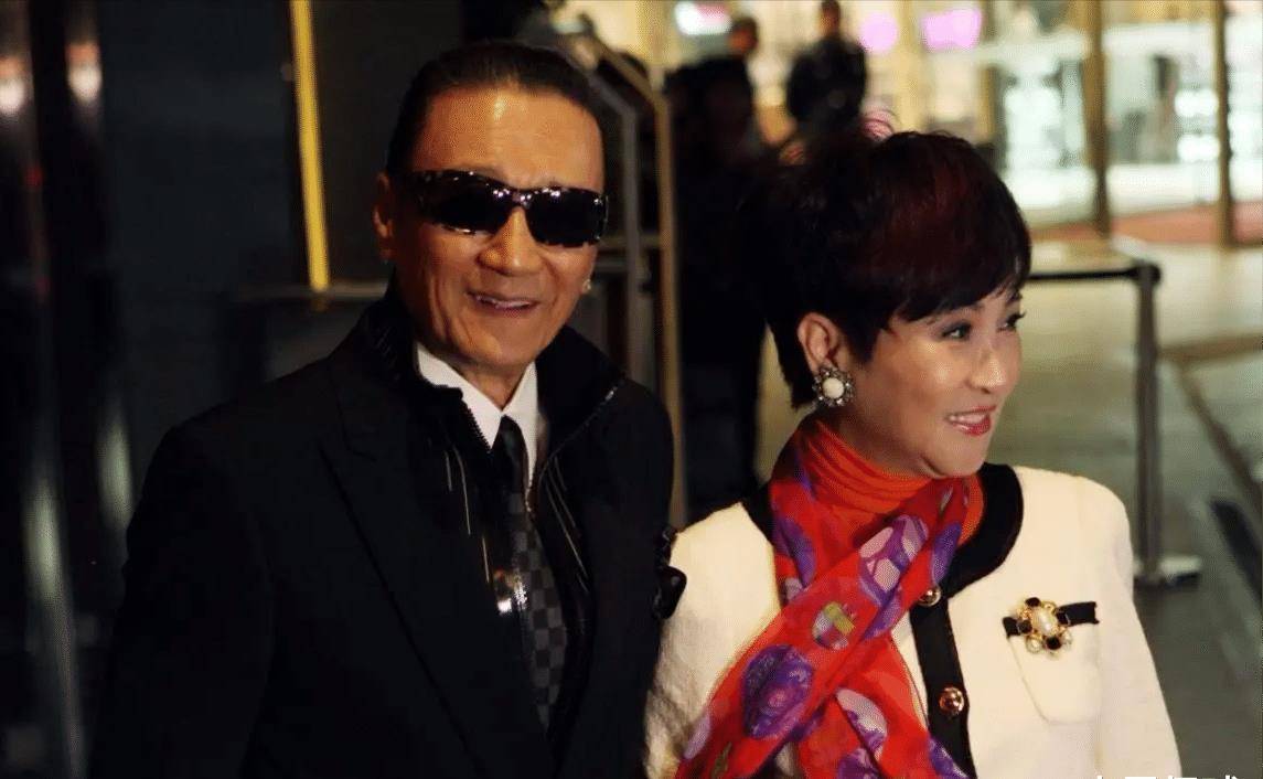 谢霆锋紧急赶回香港,巨额财产尘埃落定,张柏芝成最大赢家_儿子_时候