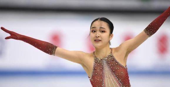 洗刷冤屈！中国花滑协会公布重要证据，朱易取代陈虹伊名正言顺（滑冰运动员朱易）