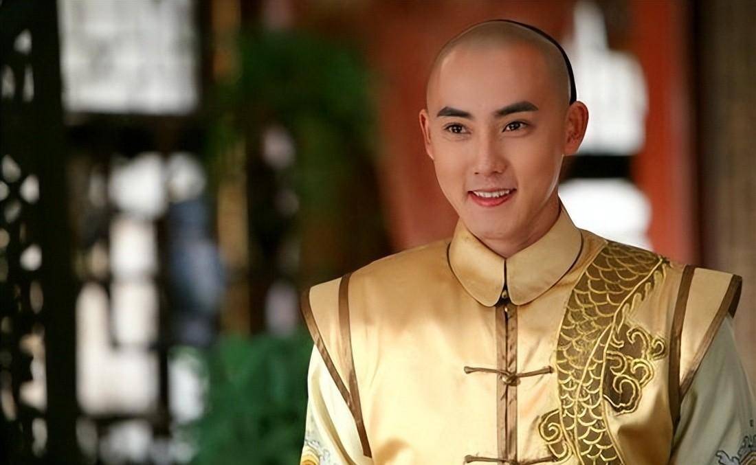 永琪是琼瑶剧本中的经典角色,苏有朋,古巨基,还有张睿都曾出演过这个