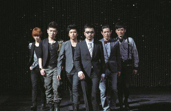 因为要回韩国服兵役,小五不得不离开两年,"天天兄弟"和观众都对小五