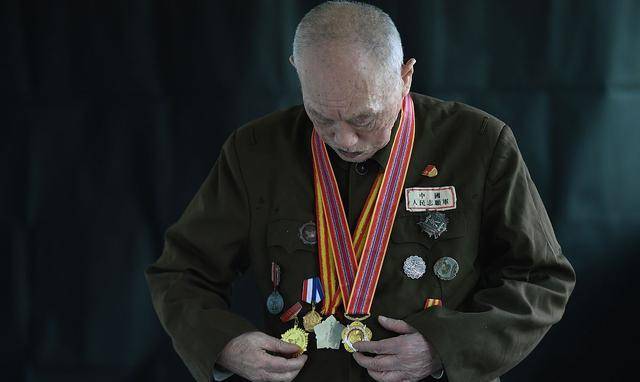 而在朝鲜战场上金城反击战则是邓华将军组织的一场更加酣畅淋漓的大胜