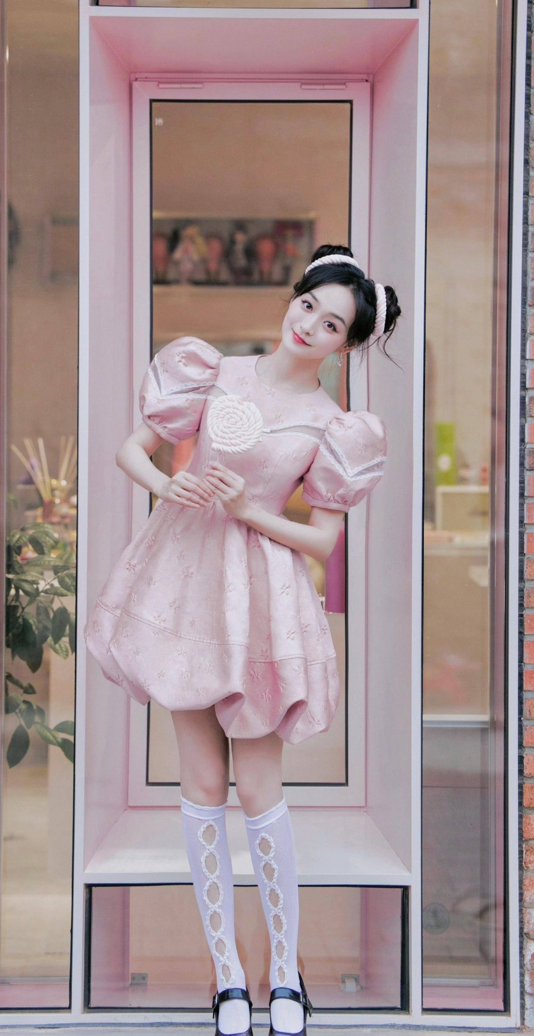 何泓姗事业美照新起点,王者荣耀女子首秀,仙气十足如少女_姐姐_造型