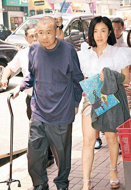 刘銮雄潇洒一生,原配宝咏琴只恨李嘉欣,却夸关之琳和蔡少芬_洪欣_公司