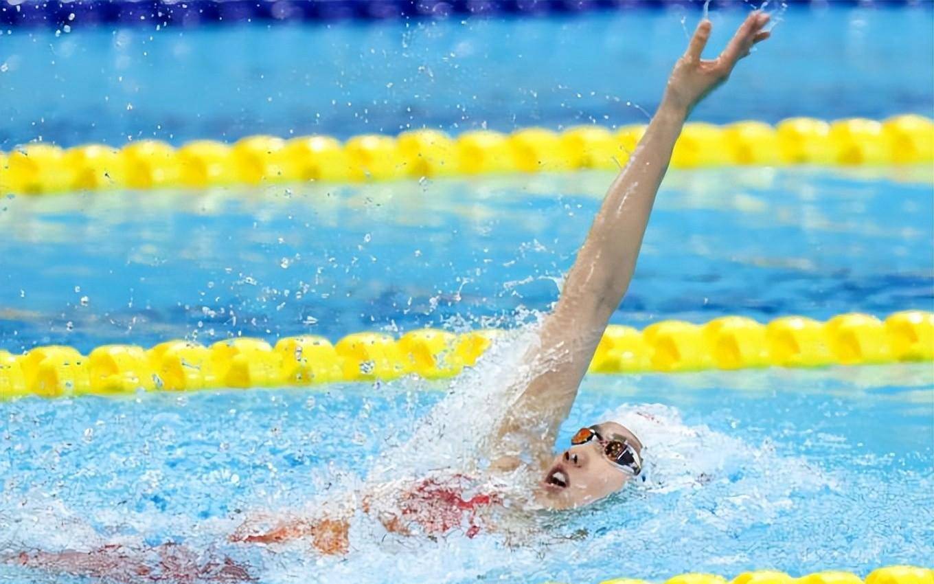 我们游泳传喜讯:00后小将力压世界冠军 张雨霏排名第2_半决赛_女子
