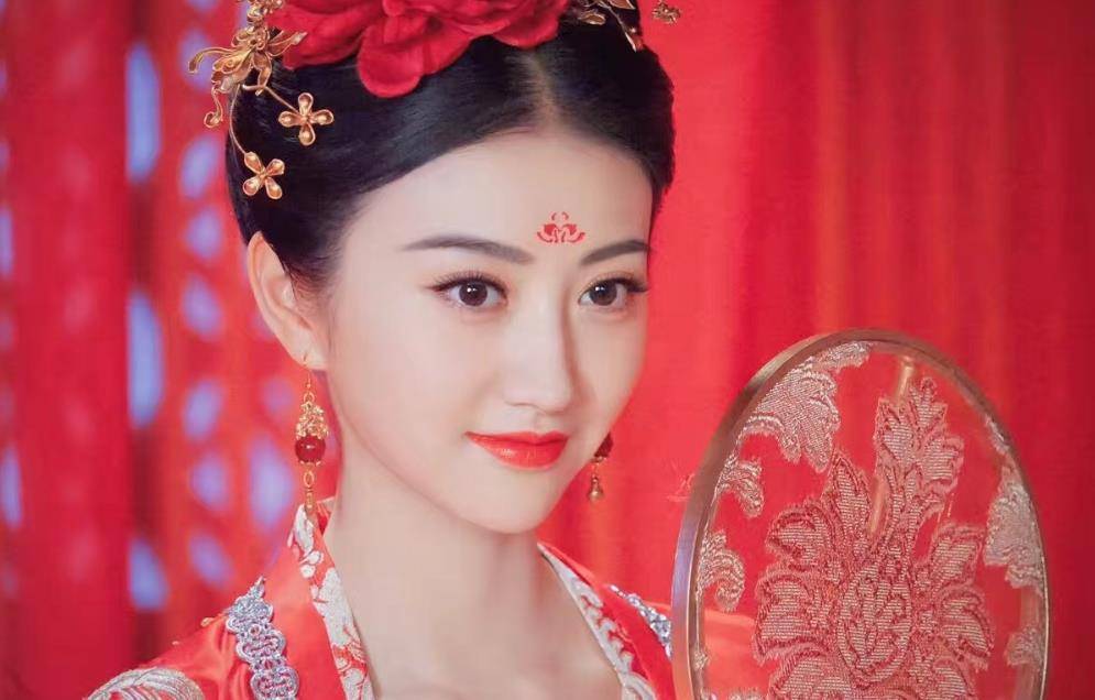 已落定,网传男主是成毅来演,景甜却夺取了她的资源_琉璃_袁冰妍_古装