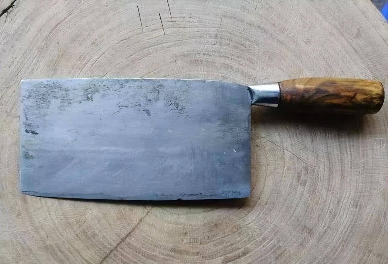 但是战庆华也是铁了心,今天一定要拿到钱才罢休.