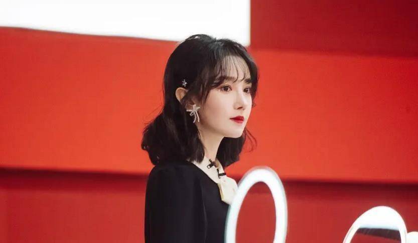 业务不够,颜值来凑,《浪姐2》妩媚时尚和中性并存,王鸥一条线夺目