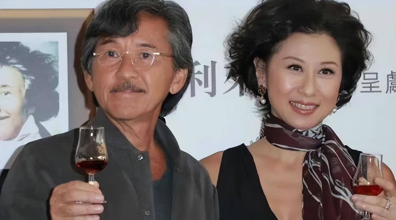 銀髮紅裙優雅從容,61歲的葉倩文美得不像話_林子祥_香港_時間