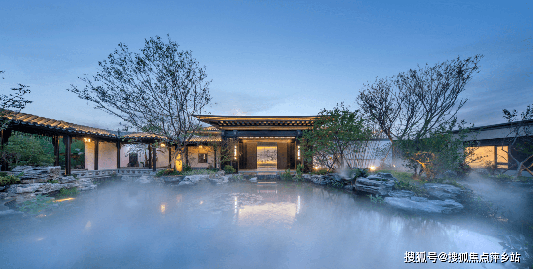 实景图实景图建发·映月主入口门头采用古代大门中等级最高的五开间形