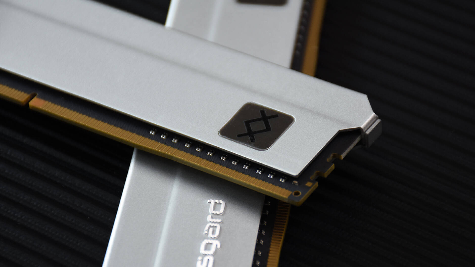 阿斯加特弗雷ddr4内存条:3600mhz频率,xmp2.0稳定超频