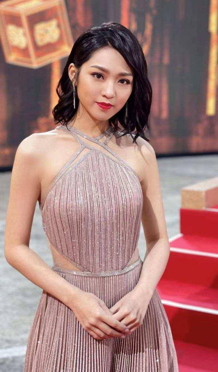 tvb小花曾与母亲行乞,因悲惨女受关注,新剧备受网友期待_林颖_妈妈