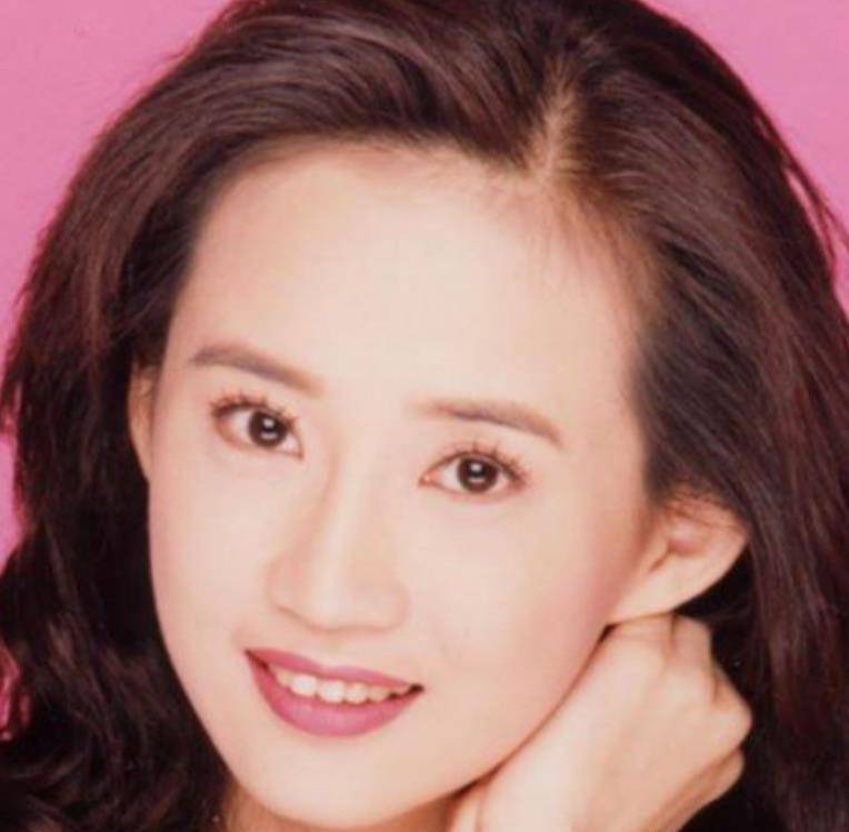 桑妮:曾是当红港星,因拒绝规则出家为尼,两年后重回娱乐圈_观众_角色