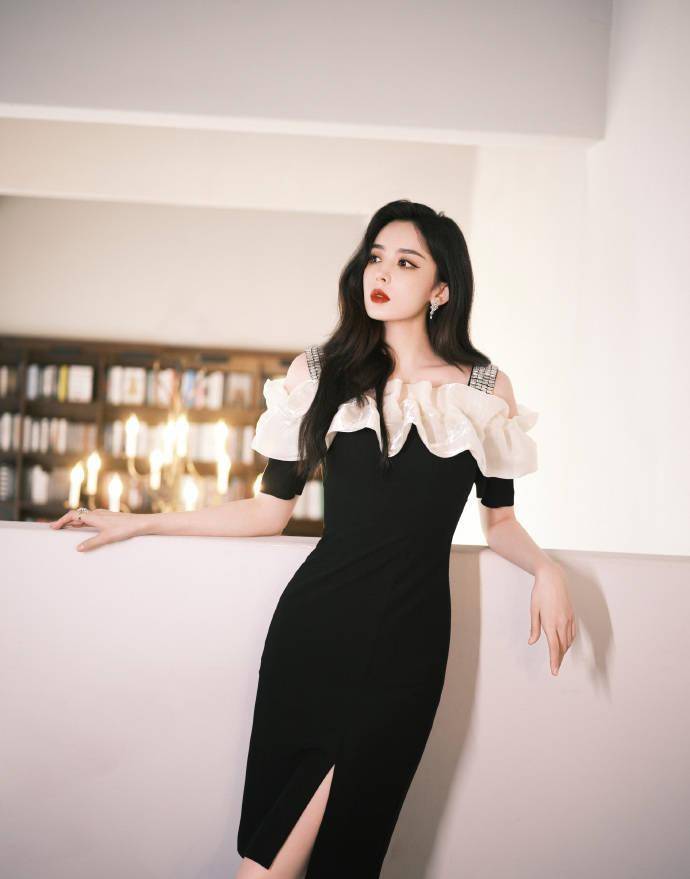 时尚万种,古力娜扎云朵裙造型写真大片曝光,阐述美的多样性_照片_性格