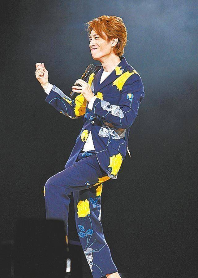 郑中基赞成打击"黄牛党"以实名制购票,每个人可以买到正价票!