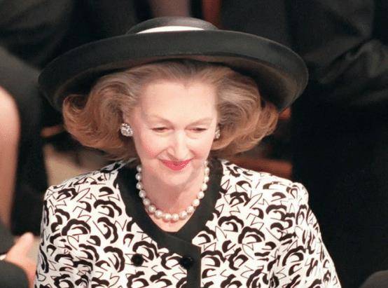 戴安娜后妈:47岁带4个小孩二婚嫁戴安娜父亲,晚年离婚再嫁伯爵_斯宾塞