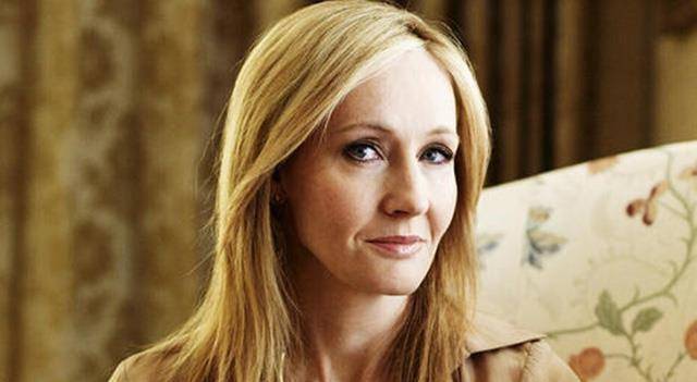 作家首富jk罗琳:曾被前夫家暴,靠救济金生活,独自抚养女儿_父母_丈夫