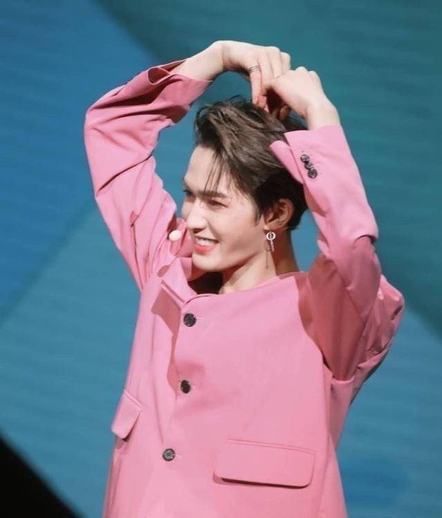 朱正廷卖萌耍帅太撩人,小迷妹荷尔蒙都快爆发了!_朱正延_仙子_珍珠