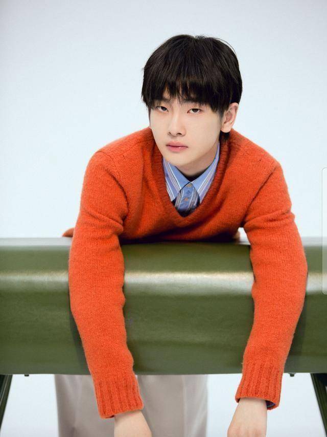 既是c位又是队长的周震南的确做得无可挑剔,在部