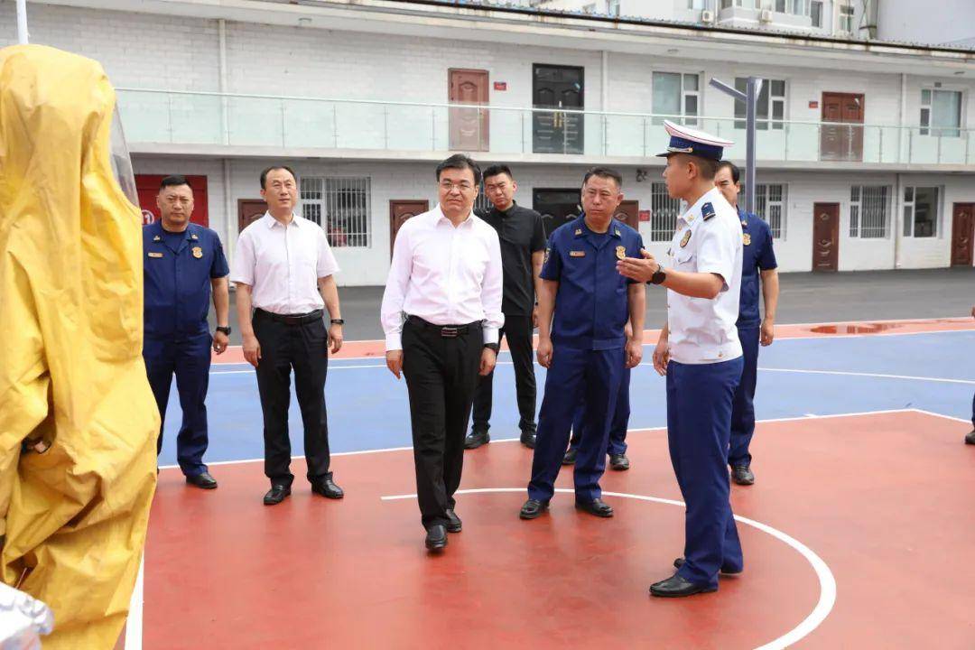 吕梁市委常委,常务副市长任忠深入吕梁支队开展"八一"走访慰问_发展