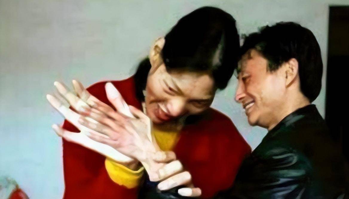 中国女巨人曾金莲:14岁身高已超姚明,遗体存放37年仍未下葬_父母_全家