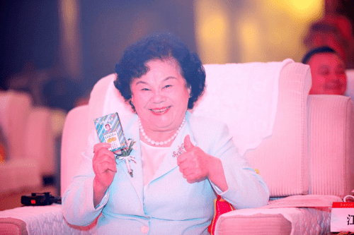 金嗓子之夜·中央民族乐团音乐会发布会盛典在成都锦江宾馆隆重举行