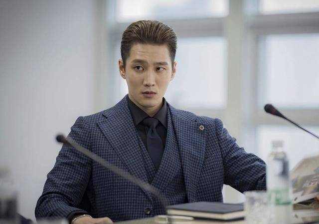 35岁演员男友没钱买房,还总买打折菜,网友:高攀了_jennie_恋情_金钟仁