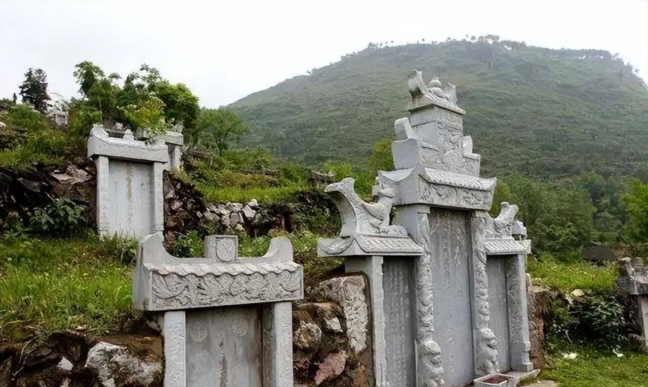 2010年贵州发现陈圆圆墓地,当地人自称吴家后人,陈圆圆没被杀?