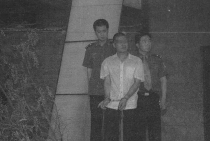 2005年,沈氏兄弟案件审理,其一年残杀11名女性,不仅