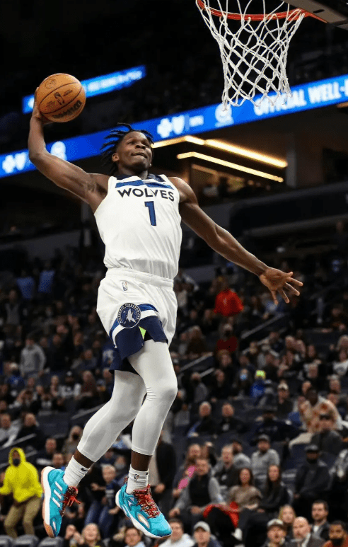 除了英格拉姆,爱德华兹或许也是美国梦之队的头头,年轻有冲动_比赛