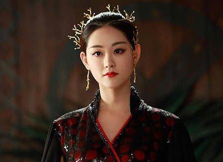 《谈判官》不只是杨幂黄子韬的秀,还有"蛇蝎美女"伴其左右_角色_演技