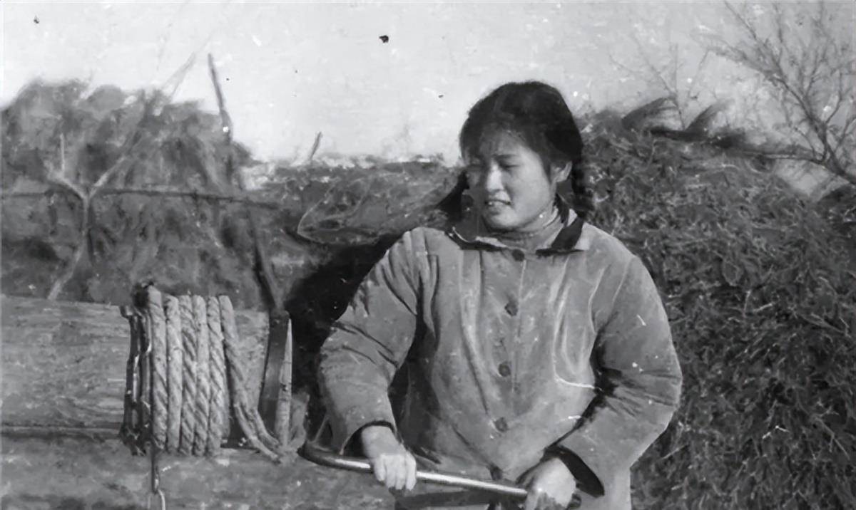 1974年,21岁女知青朱梅华,独自一人上厕所后,至今音讯全无_刘桂花