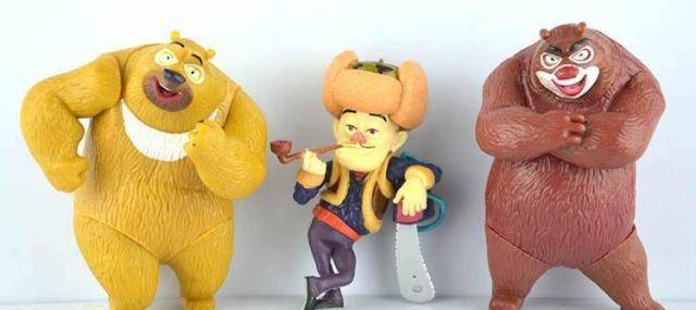 《熊出没》最贵的周边,一副"光头强"卖到92万,专家:这是艺术_冷军