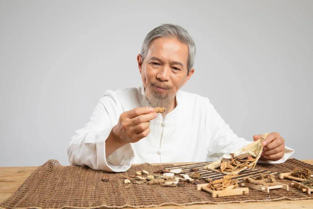 脾胃论:"补中益气汤"和"小建中汤"可以相互替代吗?_生化_功能_李东垣