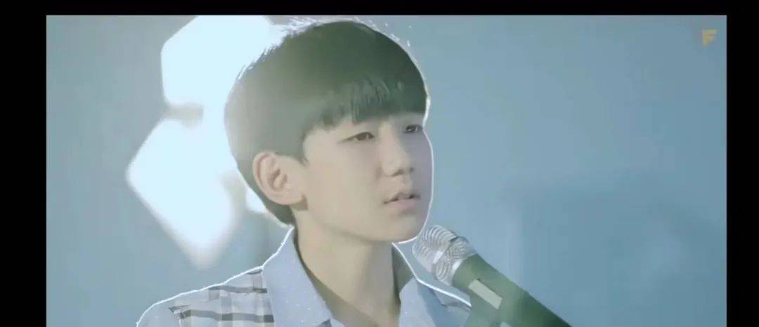 时代峰峻为《洋葱》精心打造了一个mv,主要讲述了帮助留守儿童王译锋