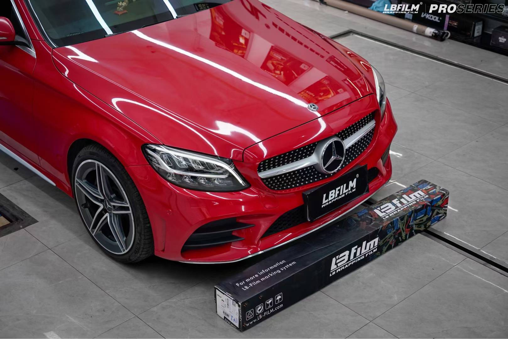 奔驰c级lb改色膜原厂漆胭脂红,有质感的红色