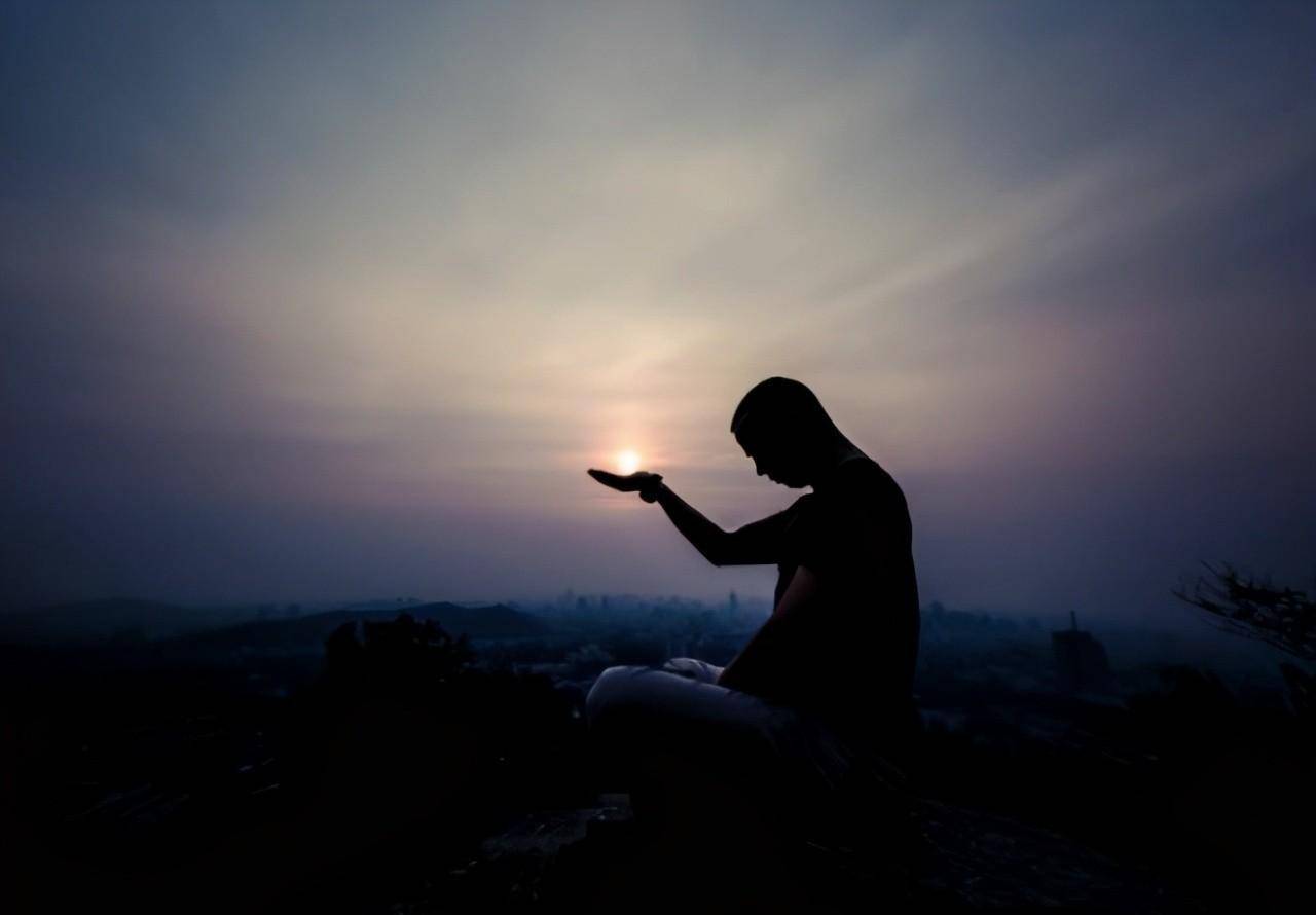 纯印老人:108岁圆寂,照顾傻妹妹11年,圆寂后留下百颗五彩舍利_孩子_史