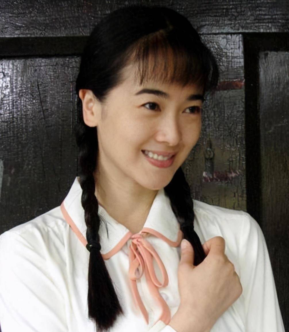 在人前疯狂,被大佬劝睡,左小青"流浪姐姐"出现