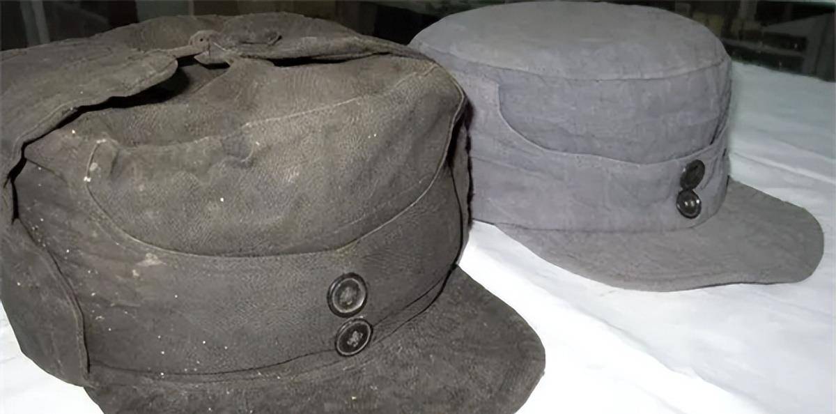 八路军帽子上的"两粒扣",究竟有什么用?看完就知道有多高明了