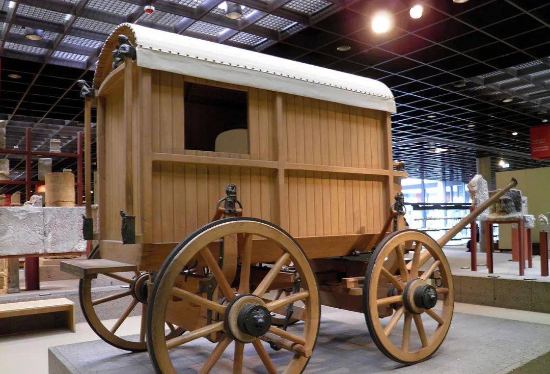 她帮助灰姑娘变身公主,却惨遭英女王嫌弃_马车_金州_黄金屋