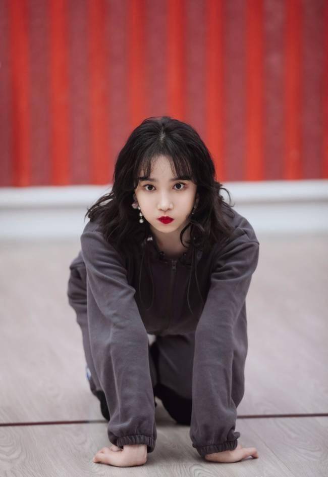 明星走"黑红"路线,可不是想走就能走的_陈小_于小彤_观众